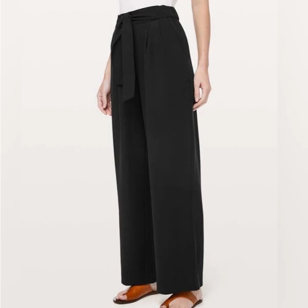 Lululemon Noir Career Tie Waist Wide Leg Pleated Front Office Black Pants Size 2